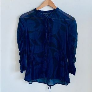 FRENCH CONNECTION - Adorable Button Down